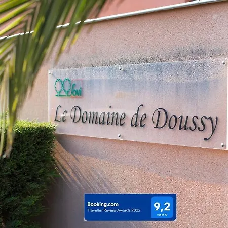 Apartment 90 M2 Avec Parking Terrasse Balcons, Proche Du Port Et Plages