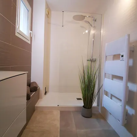 Apartment 90 M2 Avec Parking Terrasse Balcons, Proche Du Port Et Plages Arcachon