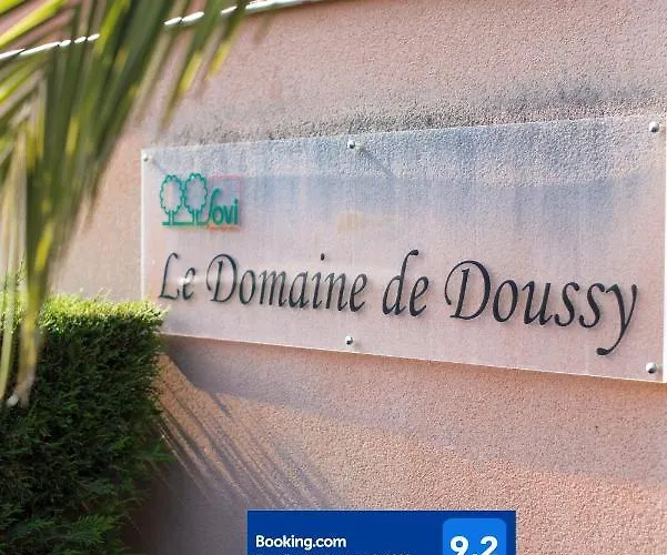 Apartment 90 M2 Avec Parking Terrasse Balcons, Proche Du Port Et Plages