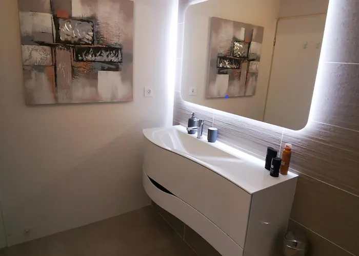 شقة 90 M2 Avec Parking Terrasse Balcons, Proche Du Port Et Plages آركاشو