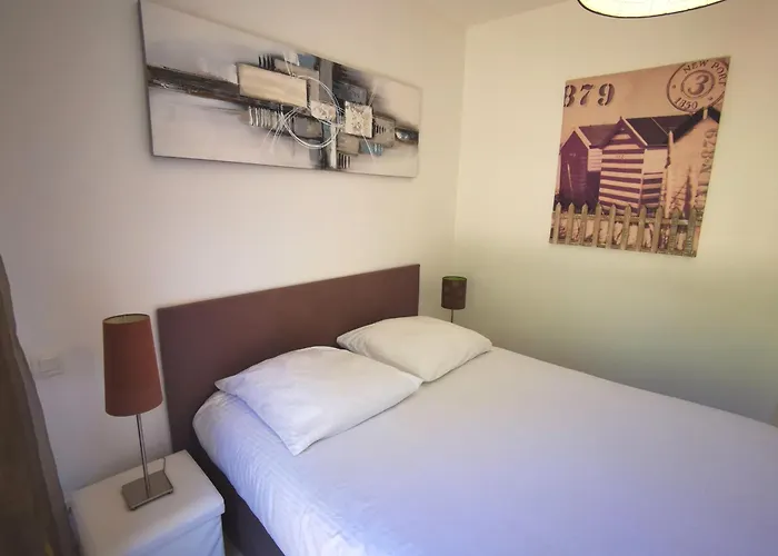 90 M2 Avec Parking Terrasse Balcons, Proche Du Port Et Plages شقة آركاشو