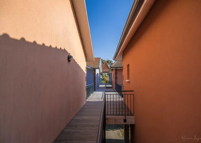 90 M2 Avec Parking Terrasse Balcons, Proche Du Port Et Plages شقة آركاشو